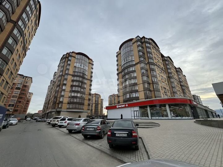 Продам торговое помещение, 210 м²