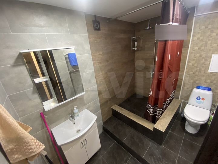 2-к. квартира, 40 м², 1/5 эт.