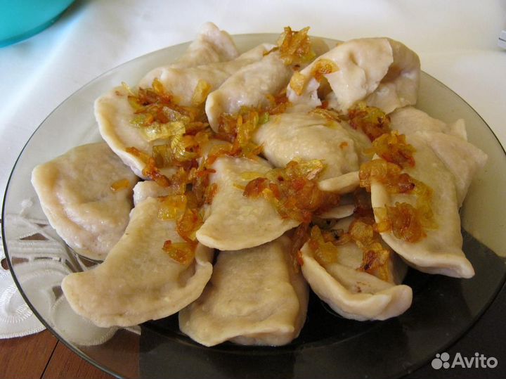 Пельмени и вареники домашние, ручной лепки