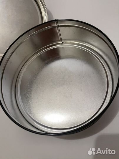 Банка металлическая круглая