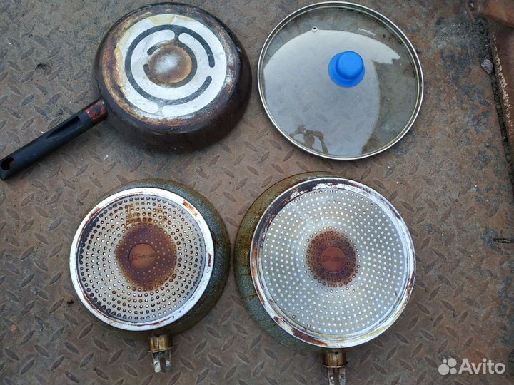 3 сковороды и крышка. Tefal. Moulin