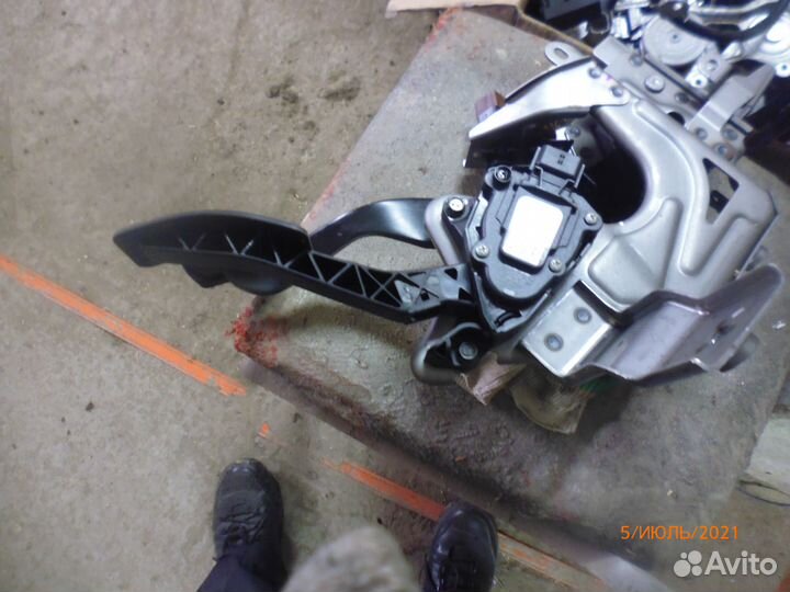 Ниссан теана j32 электро педаль