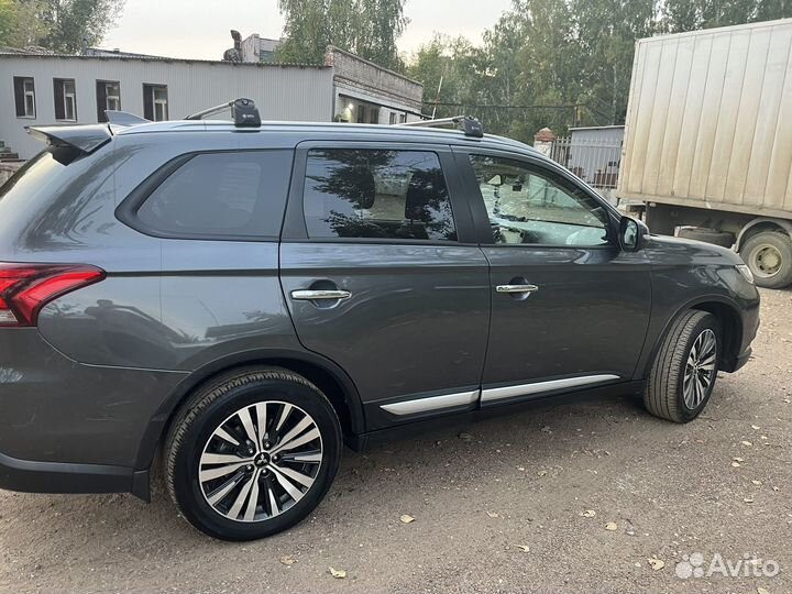 Mitsubishi Outlander 2.4 CVT, 2019, 102 500 км
