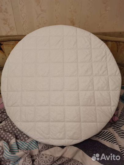 Матрас в круглую кроватку 75*75