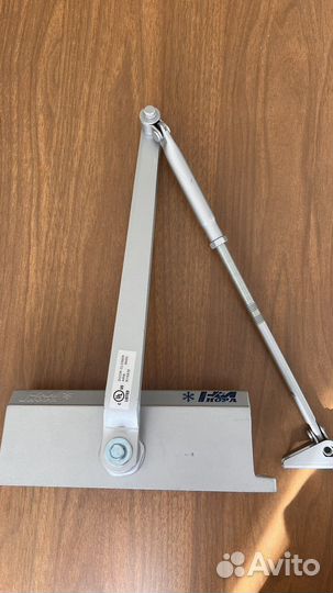 Доводчик дверной