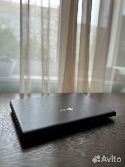 Ноутбук asus