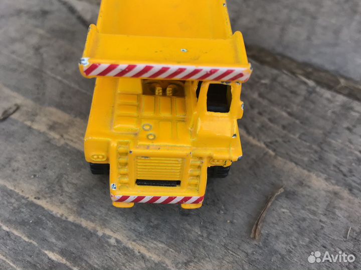 Игрушечный белаз