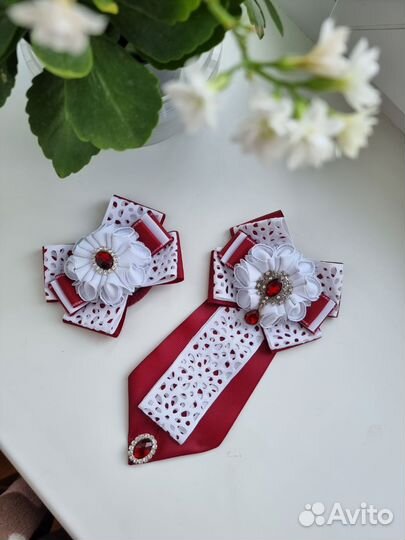 Аксессуары для девочки брошь и резинка для волос