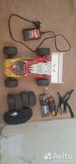 Продам RC машинку на пульте