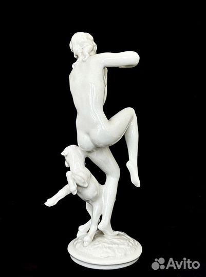 Статуэтка Девушка с козленком Hutschenreuther LHS