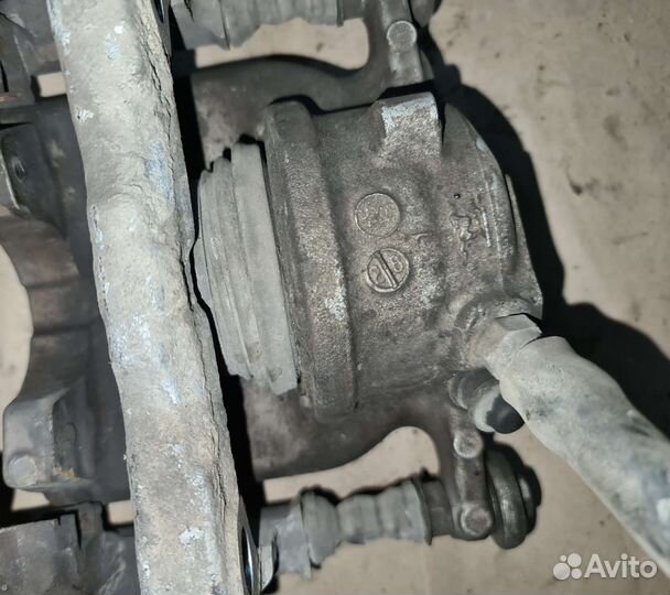 Супорта передние Mercedes W205 295 мм