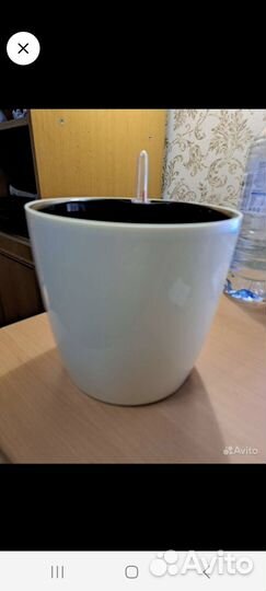 Кашпо с автополивом