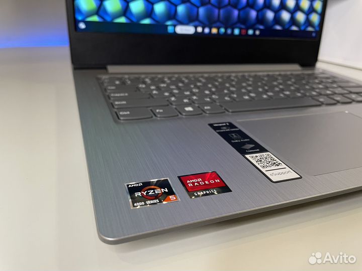 Ноутбук Lenovo Ryzen 5 4500U / SSD 512 / озу 8Gb