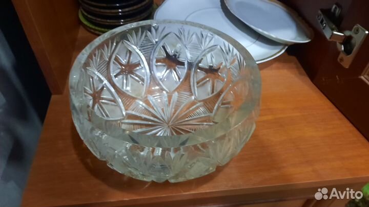 Хрустальная ваза конфетница