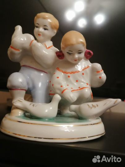 Фарфоровые статуэтки 