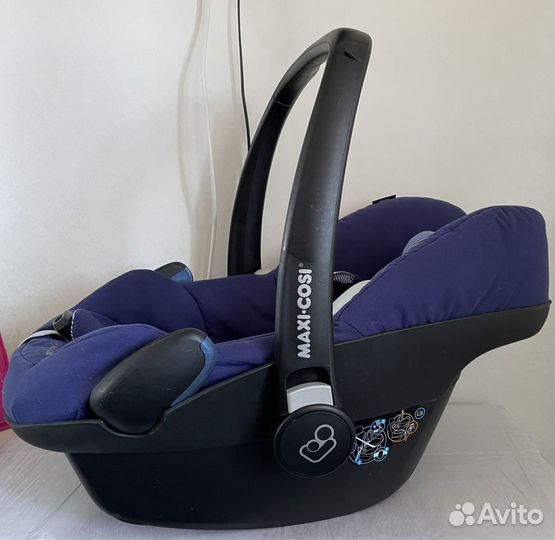 Детское автокресло от 0 maxi cosi