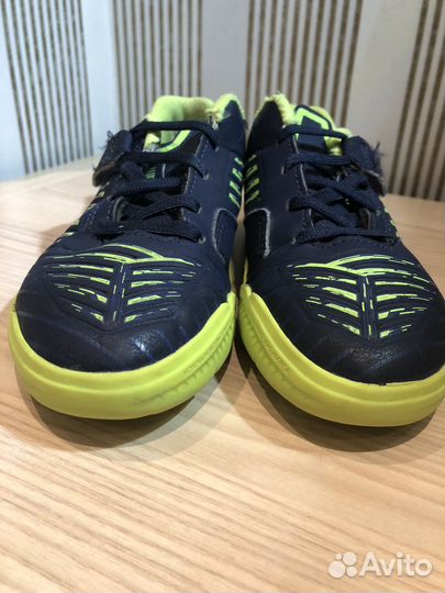 Футзалки декатлон