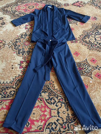 Школьная форма для девочки в 1 класс