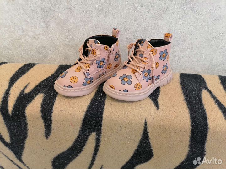 Продам на девочку