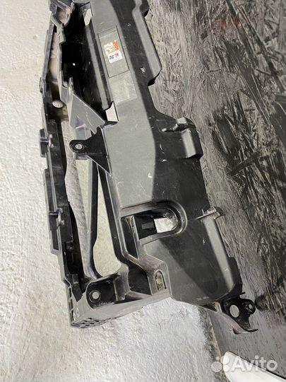 Панель передняя (телевизор) Mazda 6 GH 2007-2012