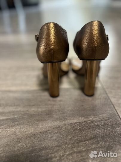 Босоножки женские 38 размер