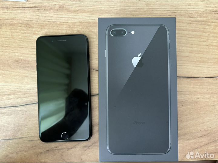 iPhone 8 Plus, 64 ГБ