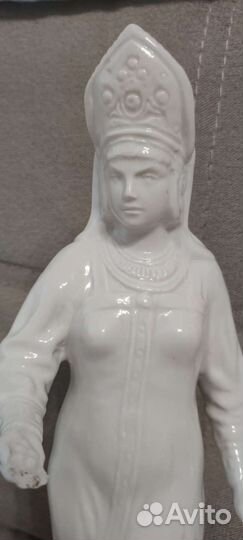 Статуэтка хозяйка медной горы ранний выпуск