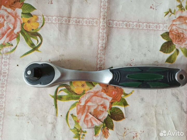 Ключ трещетка