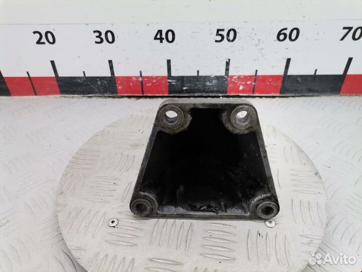 Кронштейн двигателя Audi A6 4B/C5 2000 4B0199306C