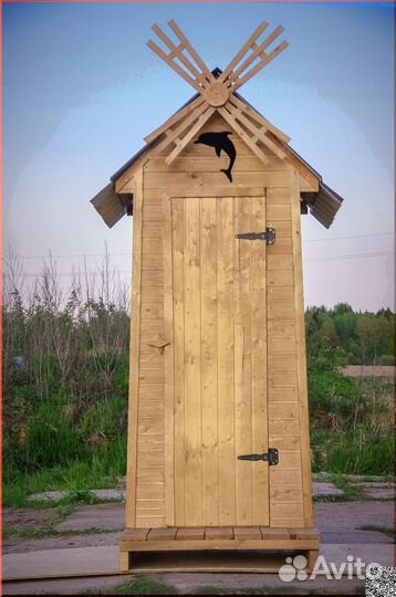 Дачный туалет деревянный