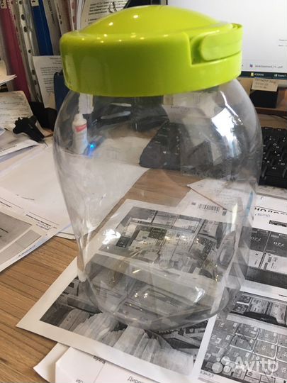 Банка с крышкой с ручкой 2л пластик