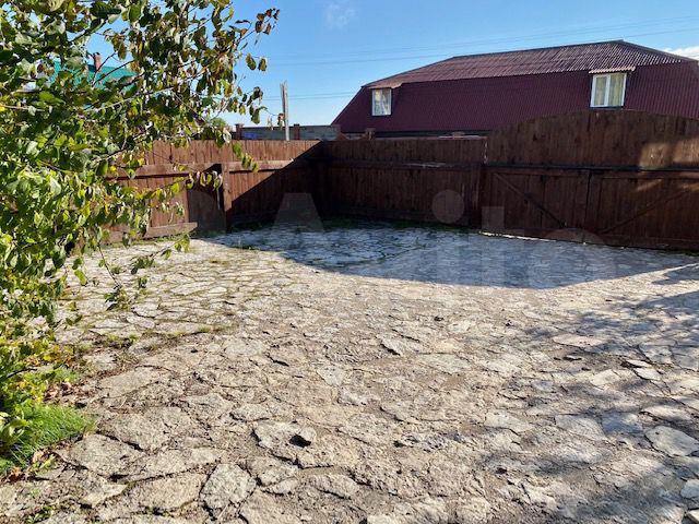 Дом 250 м² на участке 5 сот.