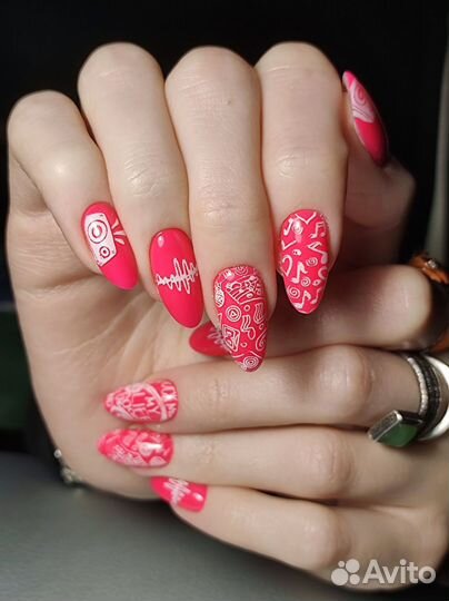 Мастер маникюра и педикюра