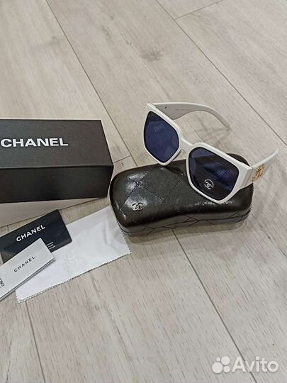 Очки солнцезащитные женские