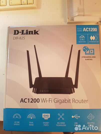 Роутер d link DIR 825