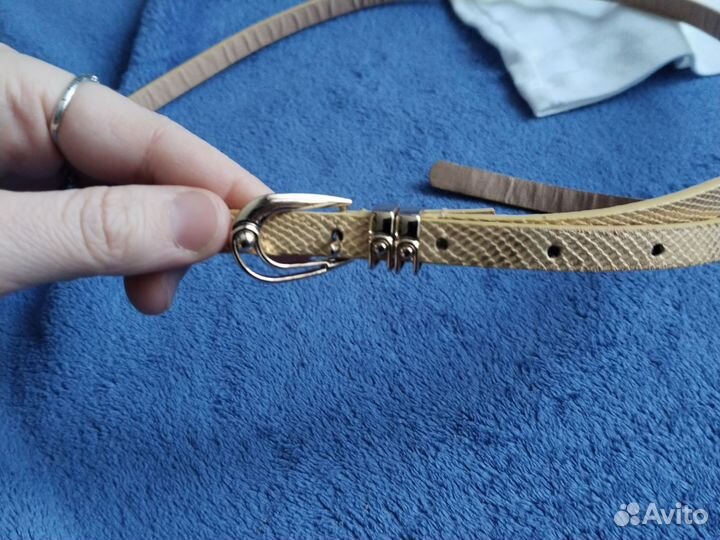 Ремень женский тонкий золотой