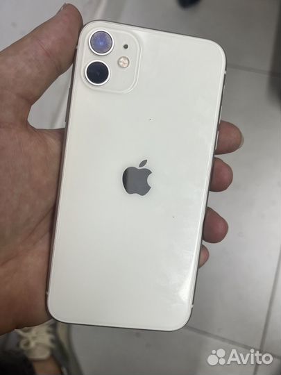 iPhone 11, 64 ГБ