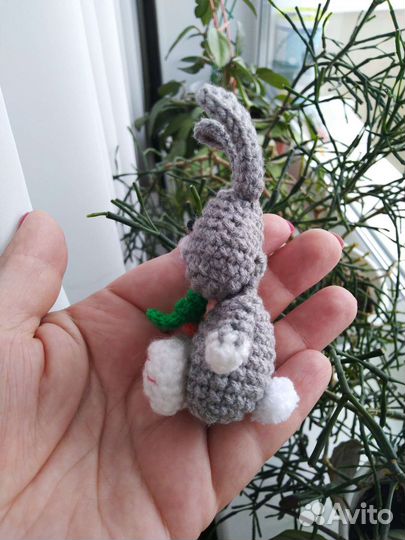 Зайчик. Брелок, сувенир, магнит