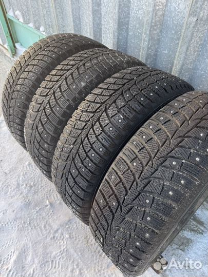 Laufenn I Fit Ice LW 71 215/60 R17