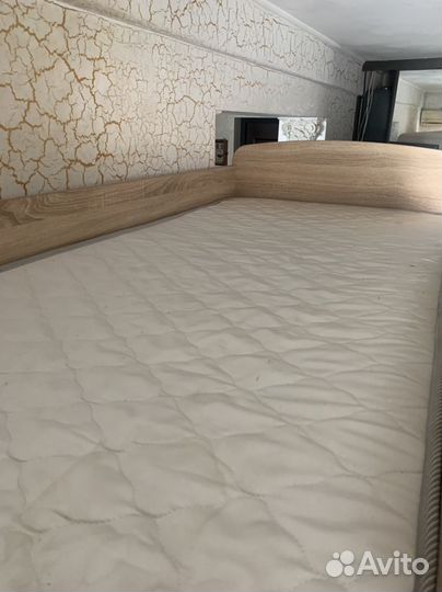 Двухъярусная кровать бу с матрасами