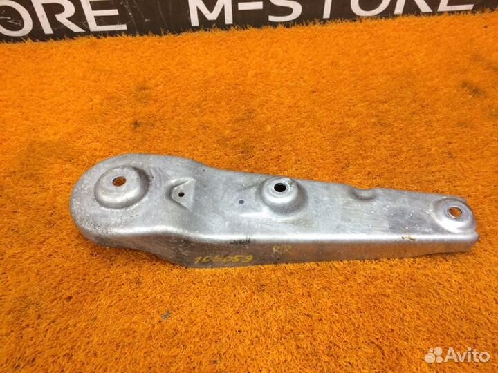 Кронштейн балки задний правый Bmw 7-Series F01