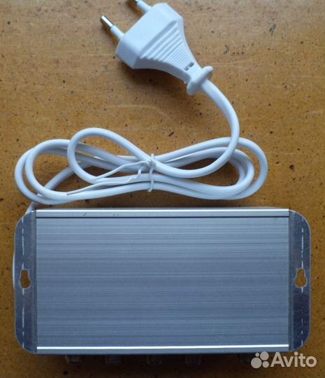 Усилитель сигнала тв Seebest 1020S8