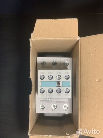 Контактор Siemens 3RT1035-1AL24