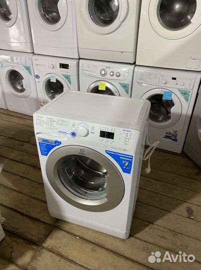 Стиралтная машина indesit NSL 705