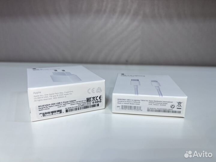 Быстрая зарядка на iPhone 20W Оригинал