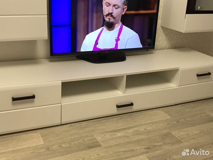 Тумба под телевизор