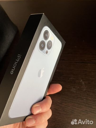 Коробка от iPhone 13 pro