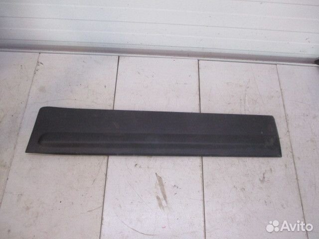 Накладка двери задней левой Kia Sorento 2 (XM)