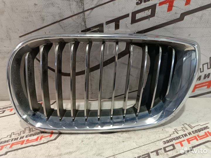 Решетка радиатора BMW 3-series E46 левая sedan wagon chrome 2 модель 51137042961 NA5192Z