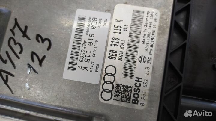 Блок управления двс Audi A4 B7 BWE 2006